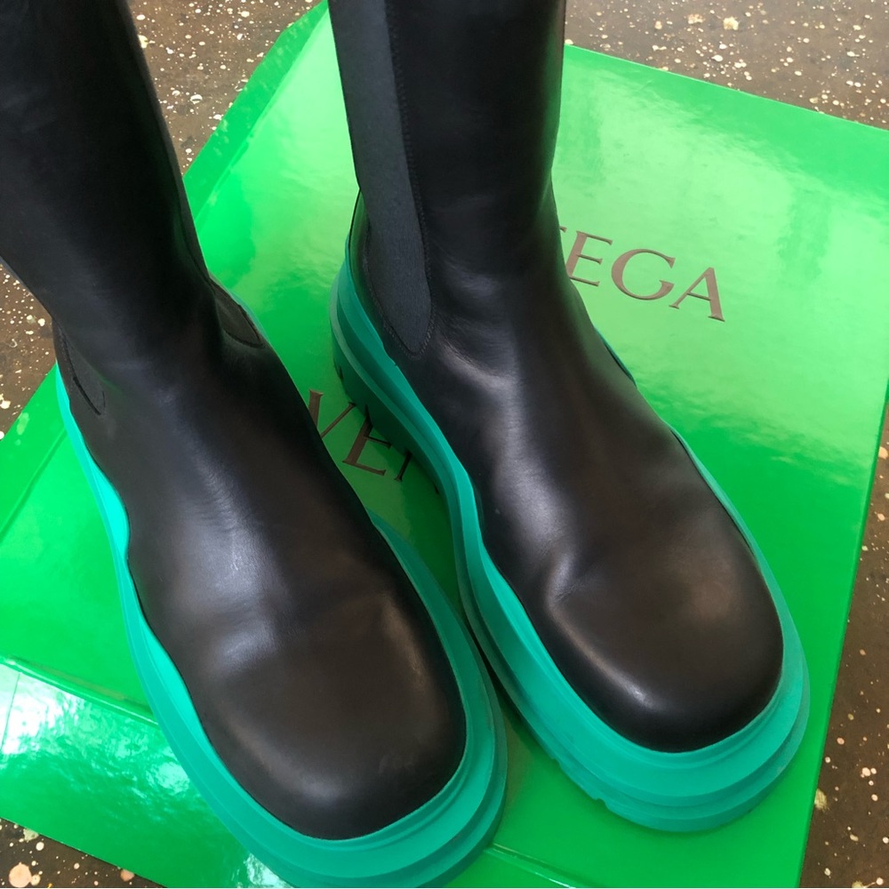 Bottega Veneta Tire Boots Black Green Sole - Picture 6 of 10